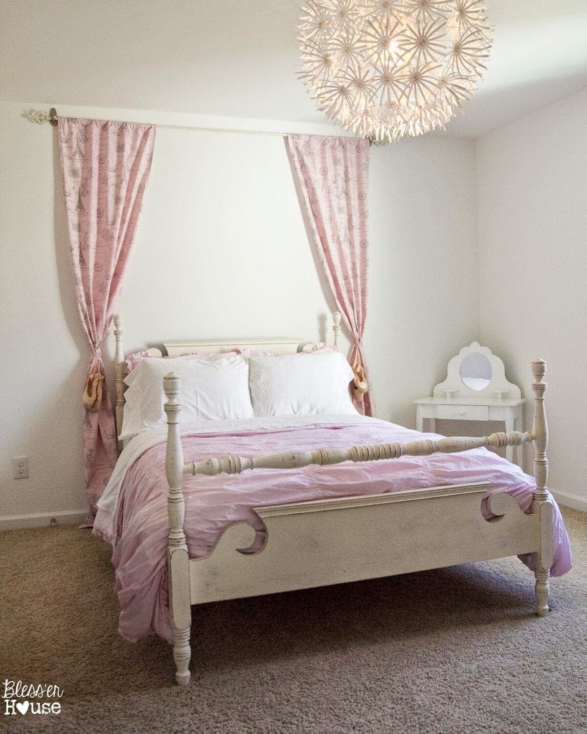 Bless'er House | Easy No-Sew Curtain Canopy Bless'er House | Easy No-Sew Curtain Canopy