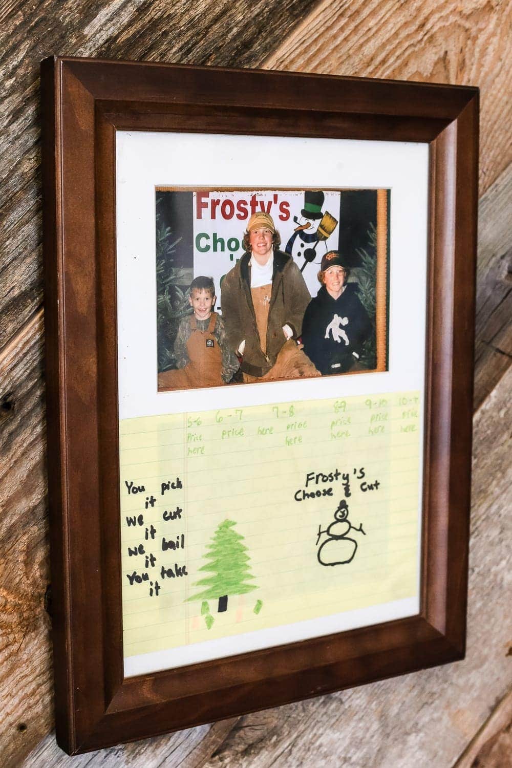 Why We Buy a Real Christmas Tree Every Year | blesserhouse.com - 4 big reasons to buy a real Christmas tree from a lot, farm, or hardware store. #ItsChristmasKeepItReal #ad #christmastree 