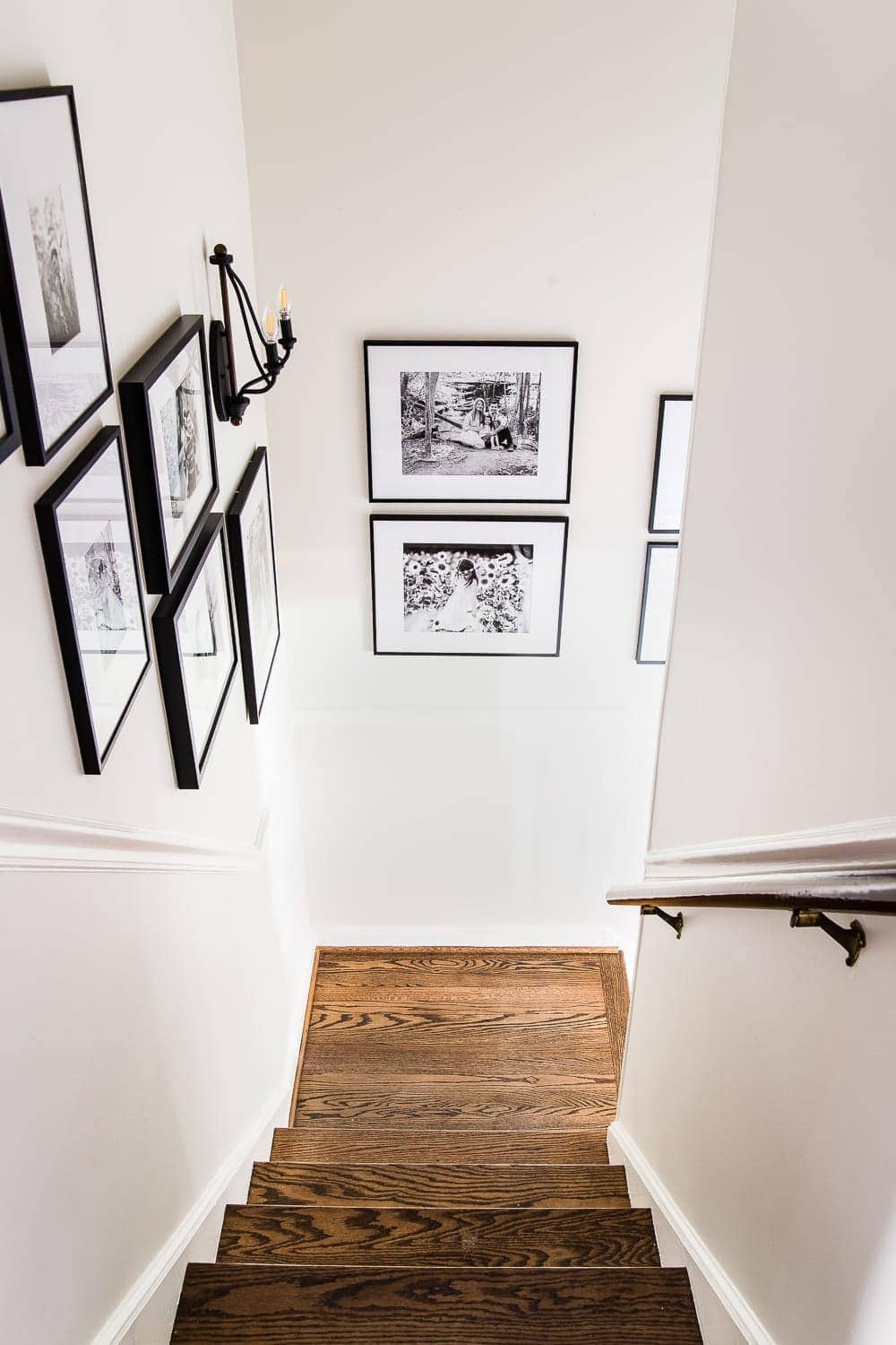 How to Hang the Perfect Gallery Wall | blesserhouse.com - How to Hang the Perfect Gallery Wall | blesserhouse.com - 5 tips to make a gallery wall look polished and one simple trick to make it quick and easy to plan. #gallerywall #walldecor #foyer #entryway
