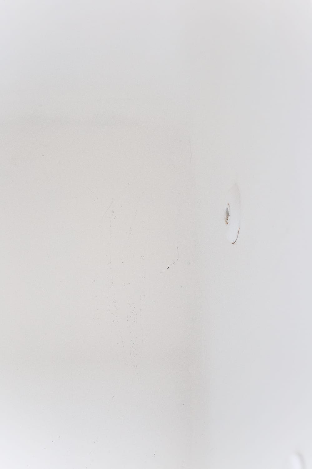 How to paint a sink, countertop, tub, and shower for $100 and how to make it last using Rustoleum Tub & Tile Refinishing Kit #bathroom #bathroommakeover #diyproject #homeimprovement #paintedsink #paintedcountertop #paintedtub #paintedshower 