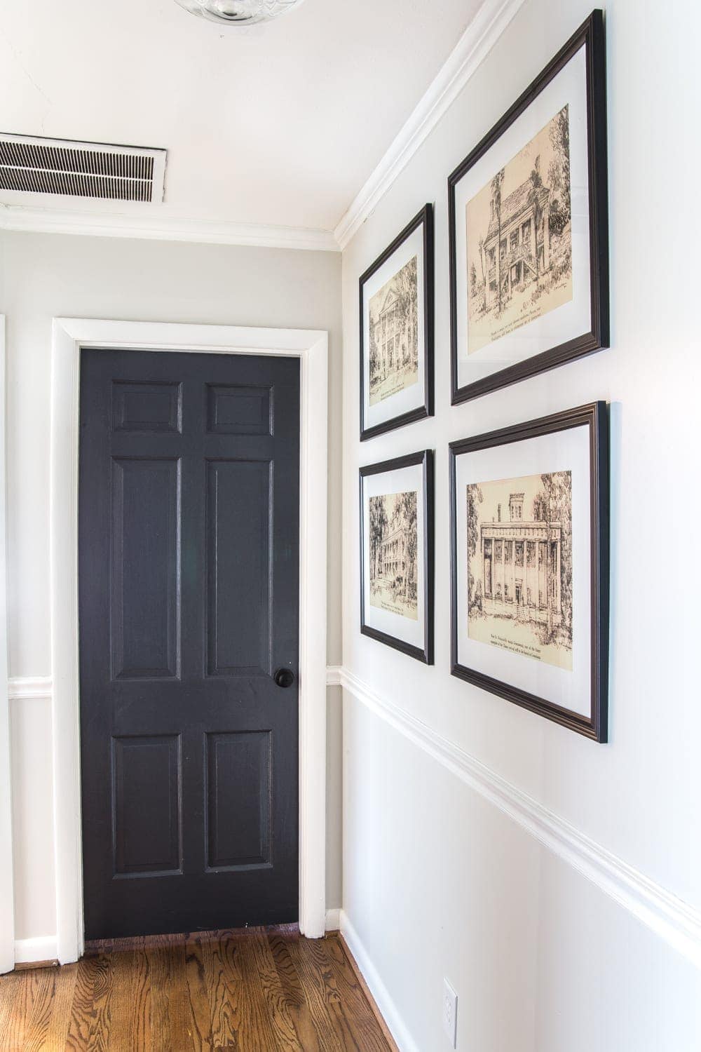 A set of 4 architectural printable art of Southern Antebellum mansions perfect to mat and frame for an antique feel anywhere in your home. #architecturalprints #architecturalart #freeprintableart #freeprintables #freeart #walldecor #hallway