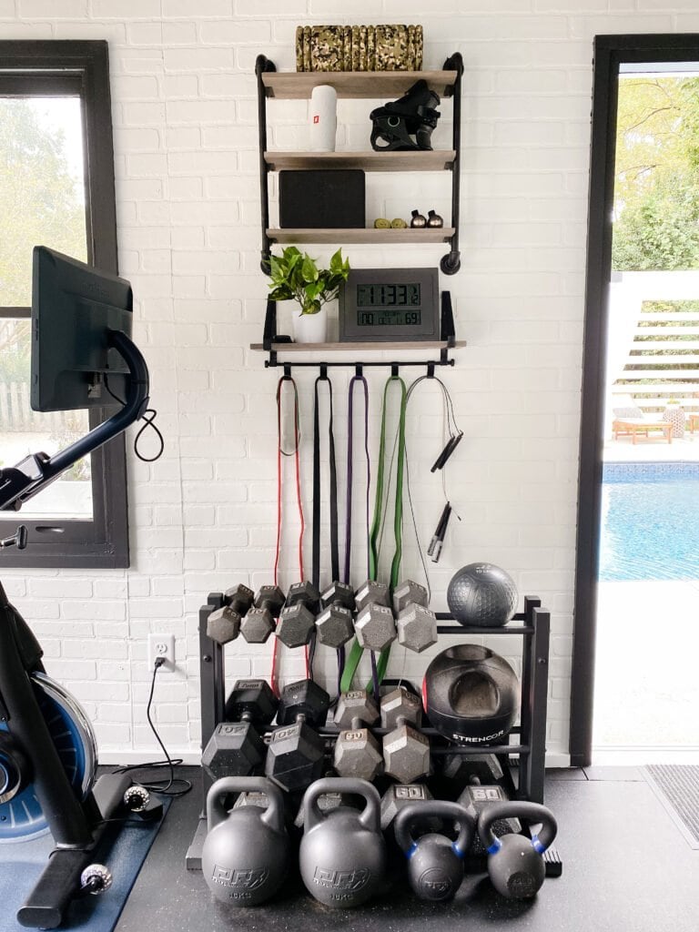 Guide: Budget Ideas to Turn a Shed Into a Home Gym - Bless'er House