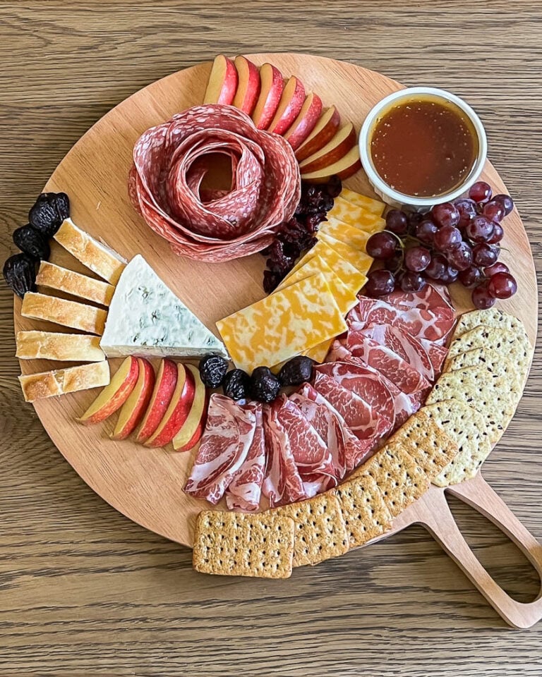 How to Make a Simple DIY Charcuterie Board in 10 Minutes Bless'er House