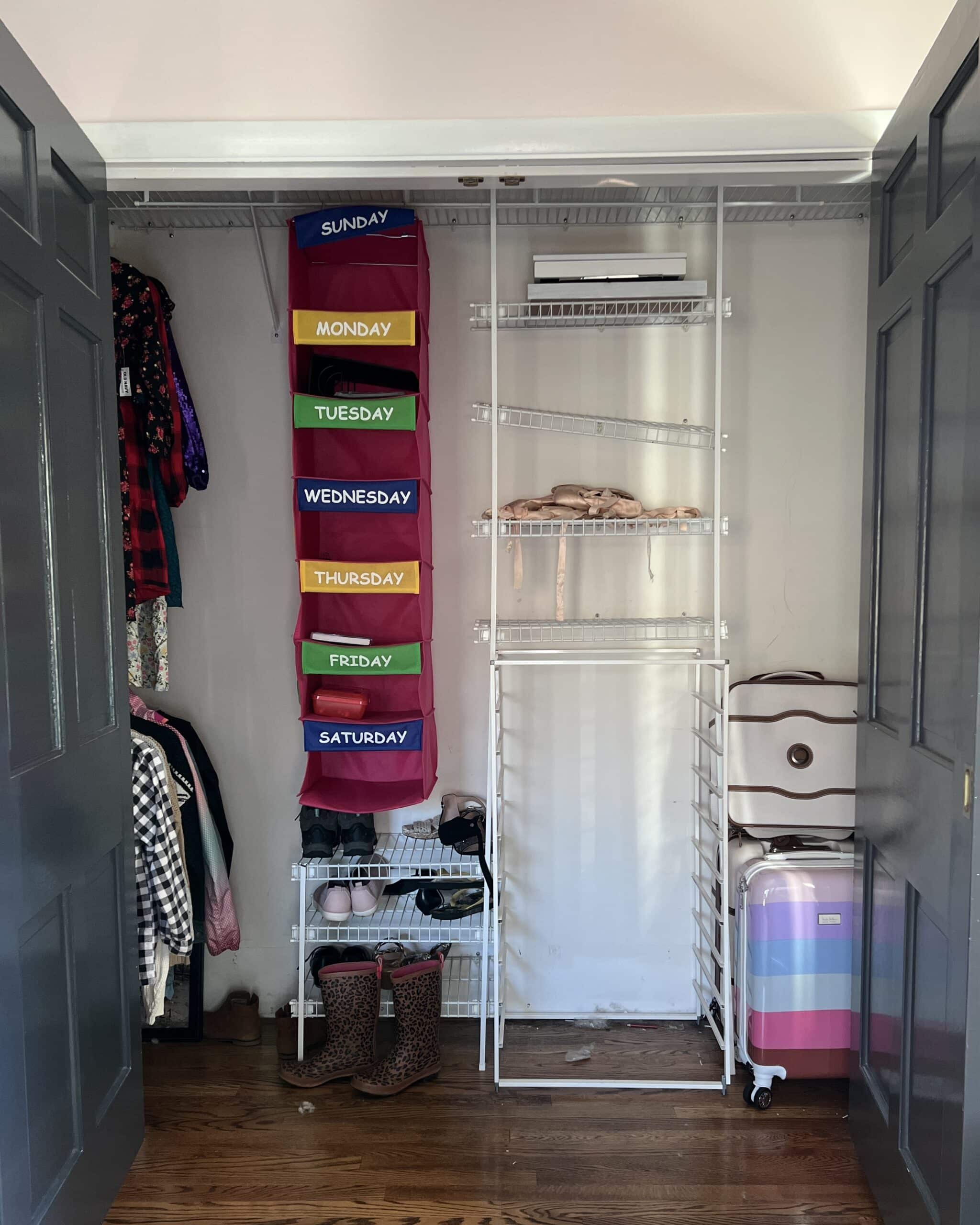 14 Walk-In Closet Organization Ideas