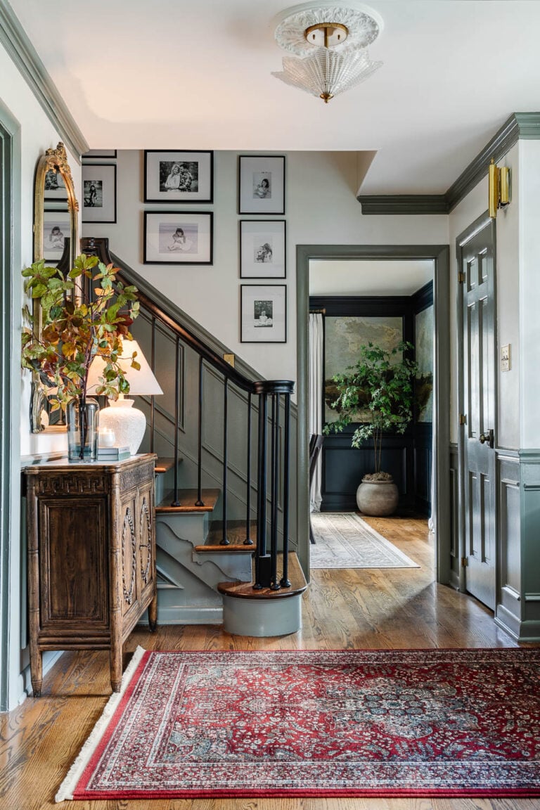 foyer contrast trim painted Sherwin Williams Willowleaf