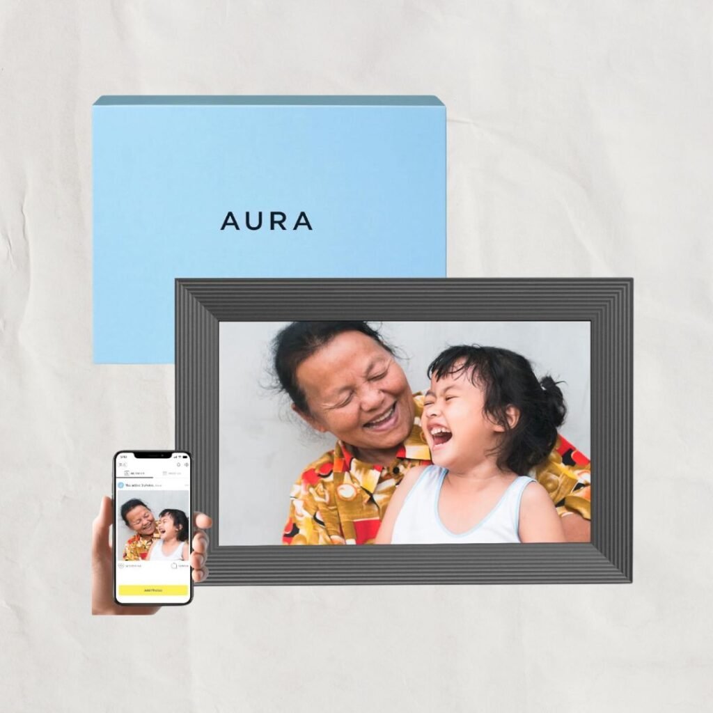 gift idea for grandparents and parents aura smart frame
