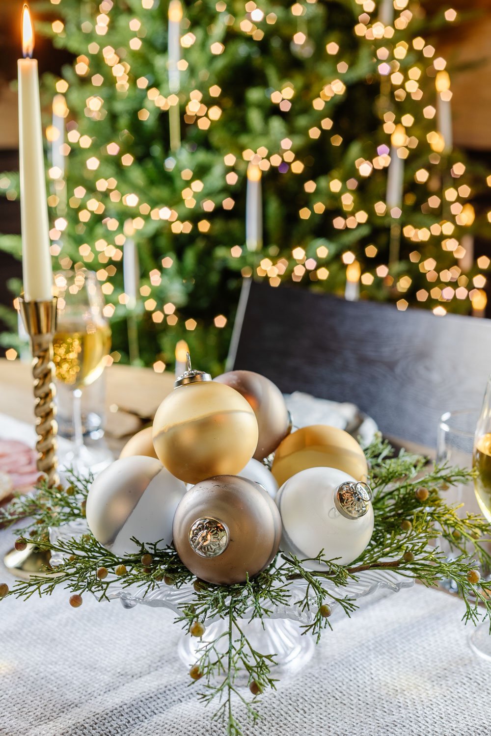 simple Christmas dining table centerpiece with ornaments