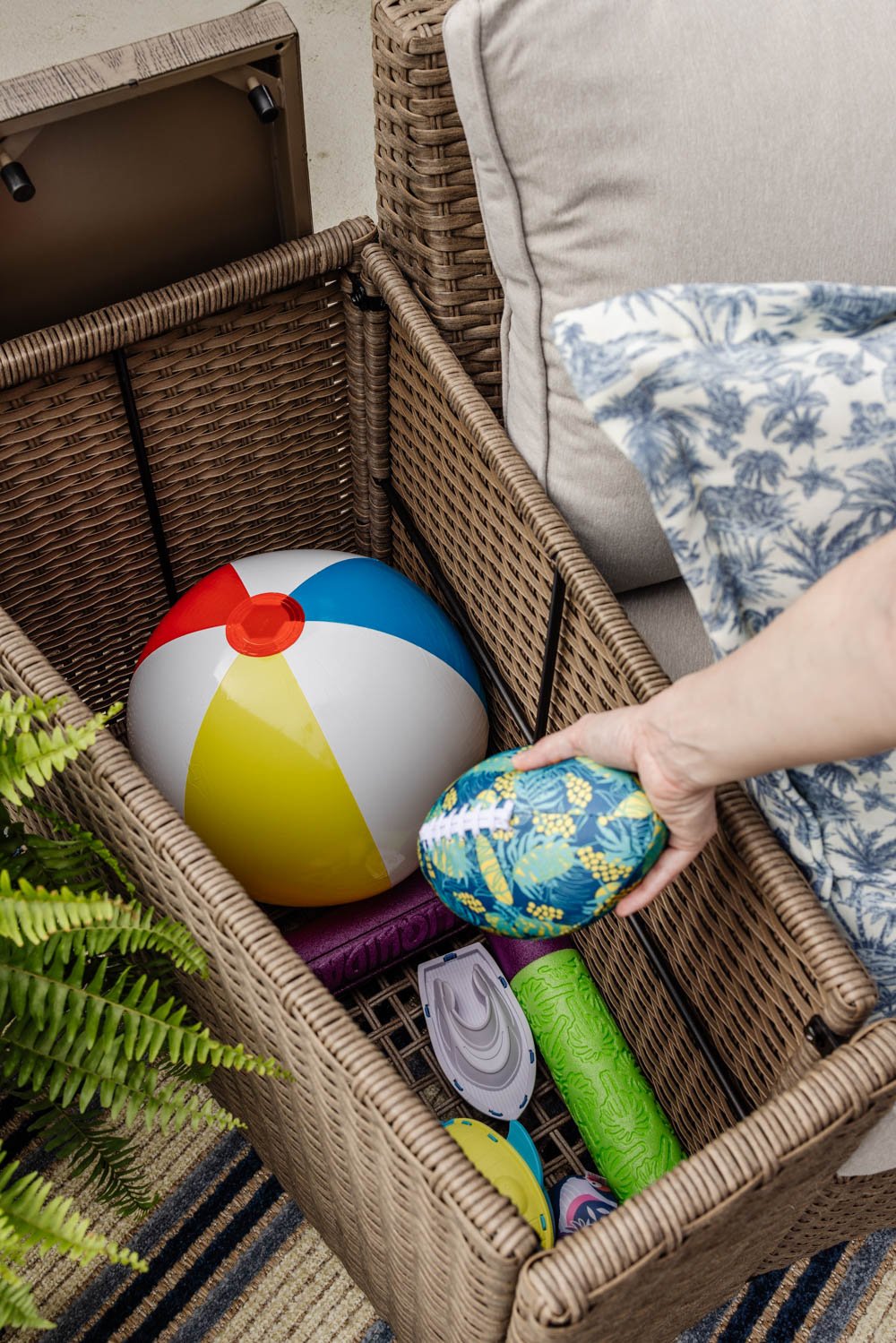 outdoor storage tables