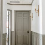Comment réparer une porte colorée de la peinture
