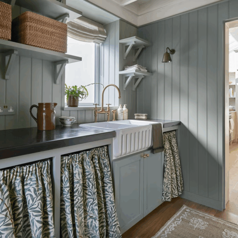 laundry room beadboard