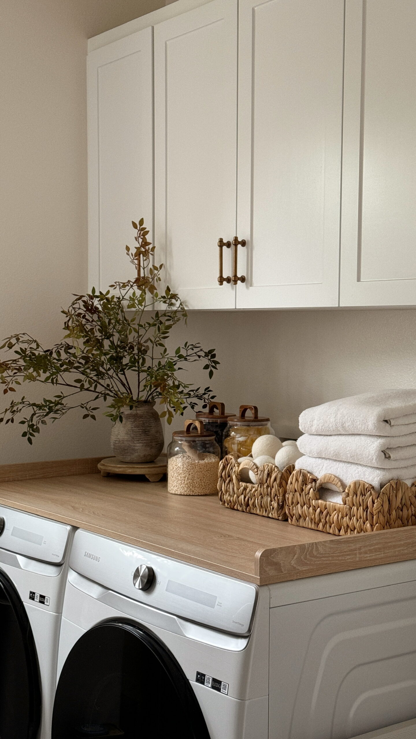 laundry dryer ball storage
