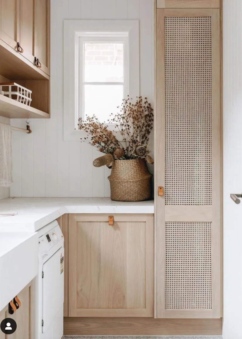 narrow laundry room layout