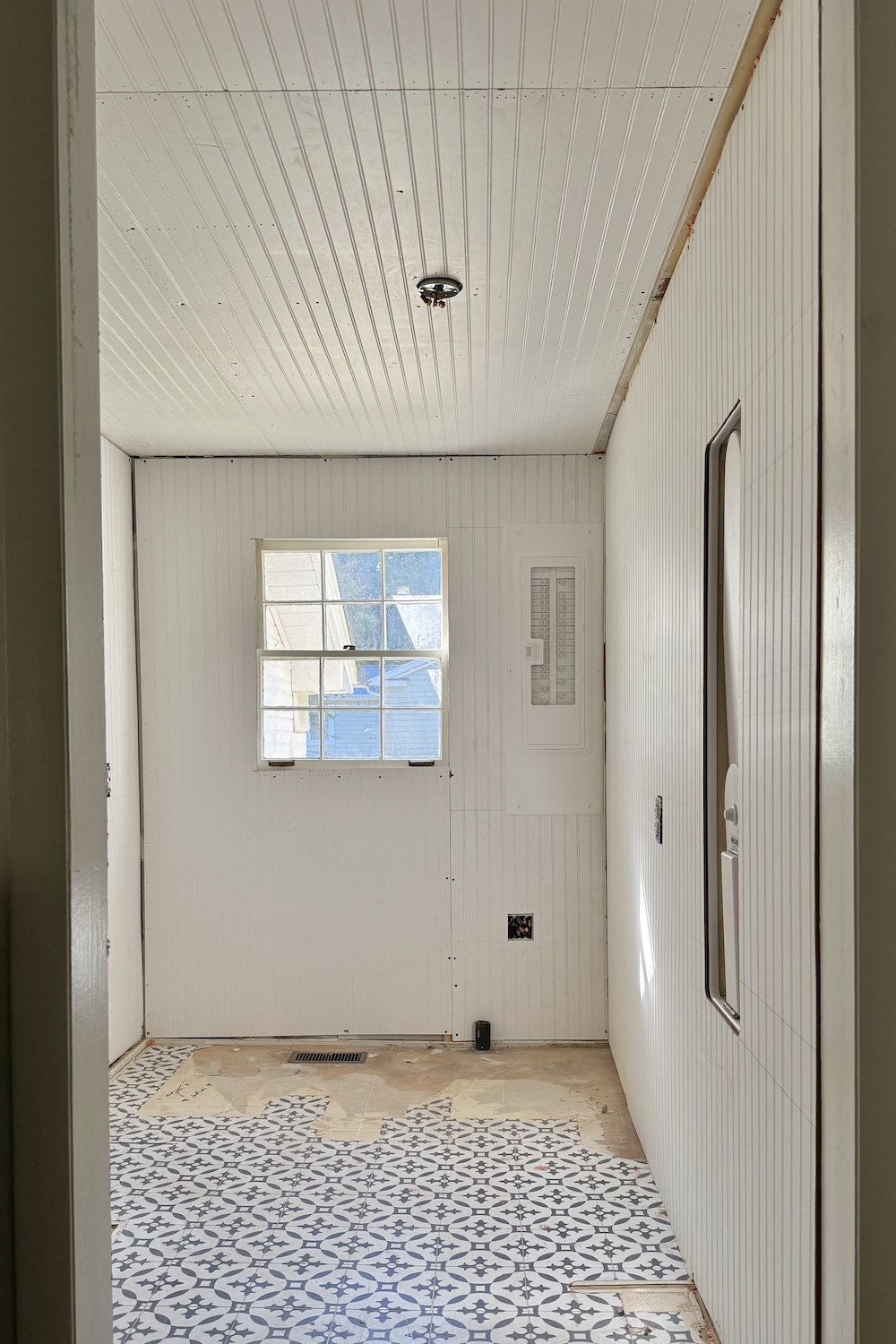 diy beadboard walls