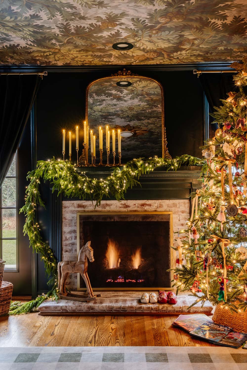 modern traditional cozy Christmas home decor tour