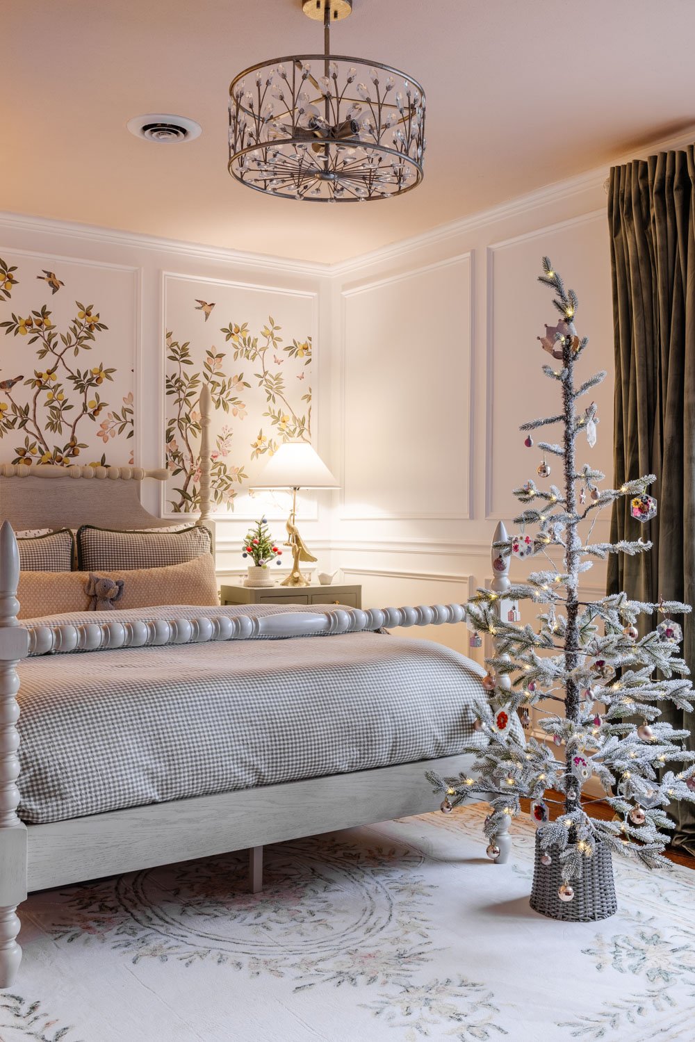 diy pressed flower ornaments girl's night Christmas craft