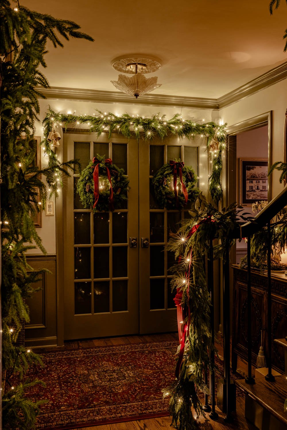 how to hang doorway garland inside with no damage for Christmas
