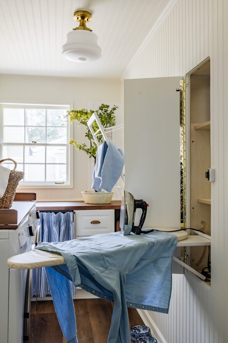 small laundry room organization