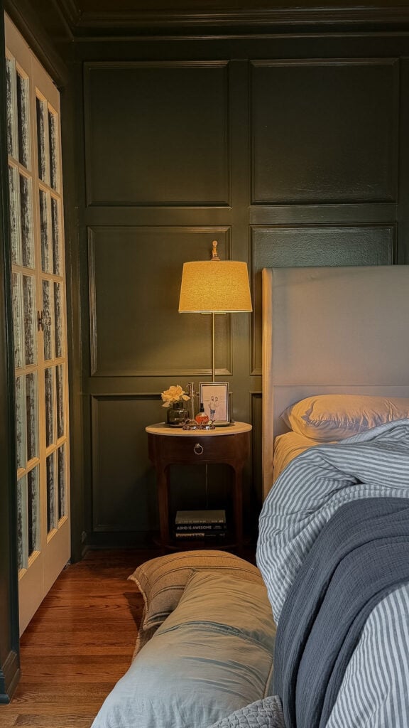 small bedroom storage bench